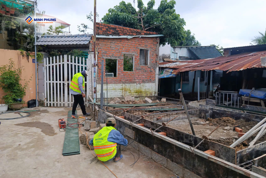 MINH PHỤNG ĐỔ BÊ TÔNG ĐÀ KIỀNG NHÀ CHỊ NGHI (TÂY NHA TRANG)